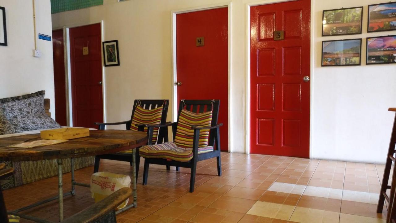 Borneo Backpackers Hostel Κότα Κιναμπαλού Εξωτερικό φωτογραφία
