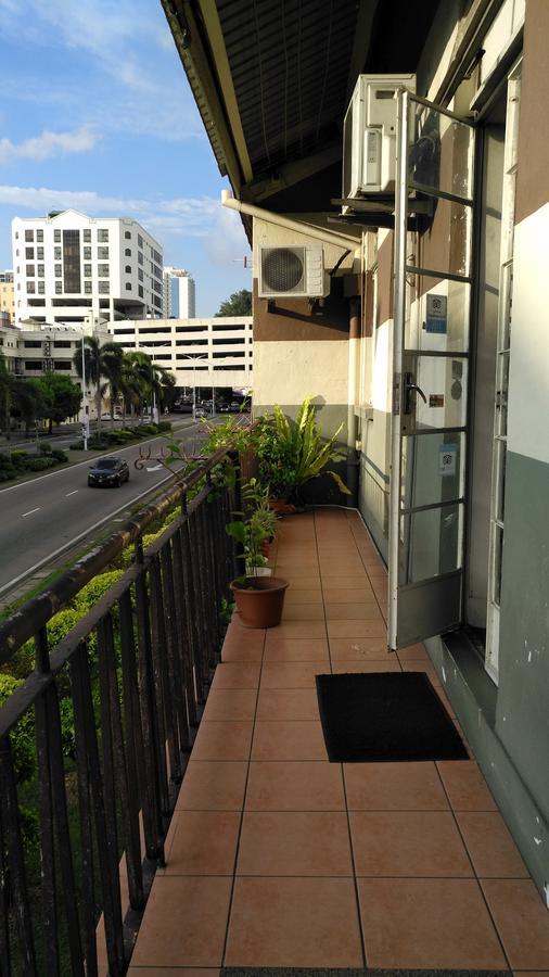 Borneo Backpackers Hostel Κότα Κιναμπαλού Εξωτερικό φωτογραφία